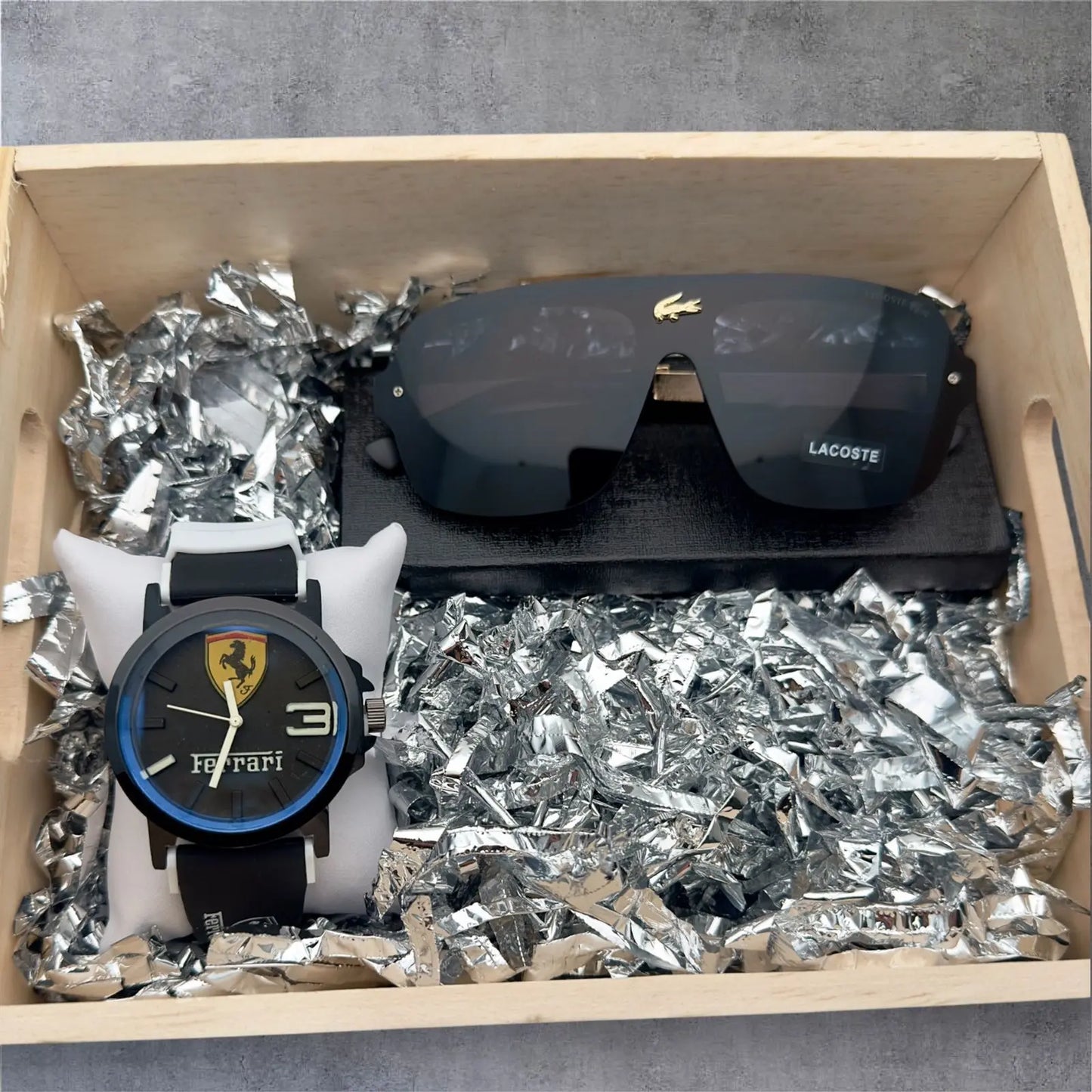 Reloj Ferrari + Regalo gafas I  Solo por hoy 2 X 1 con envió gratis a todo el país 🔥